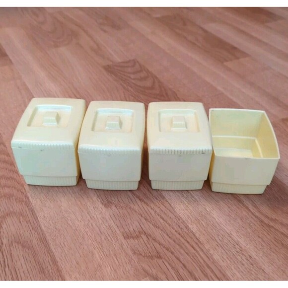 Clarolyte Plastic Baby Caddy Vanity Set Yellow Vintage Lotion Swabs Cotton Pins - Picture 3 of 9